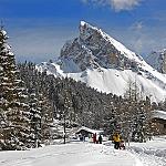 приятные прогулки на снегоступах в Валь-ди-Фасса - альпийские прогулки