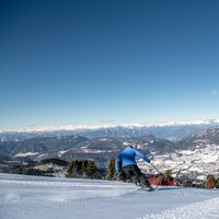 Ski und Blick auf das Fleimstal - Der Blick auf das Fleimstal von den Pisten aus